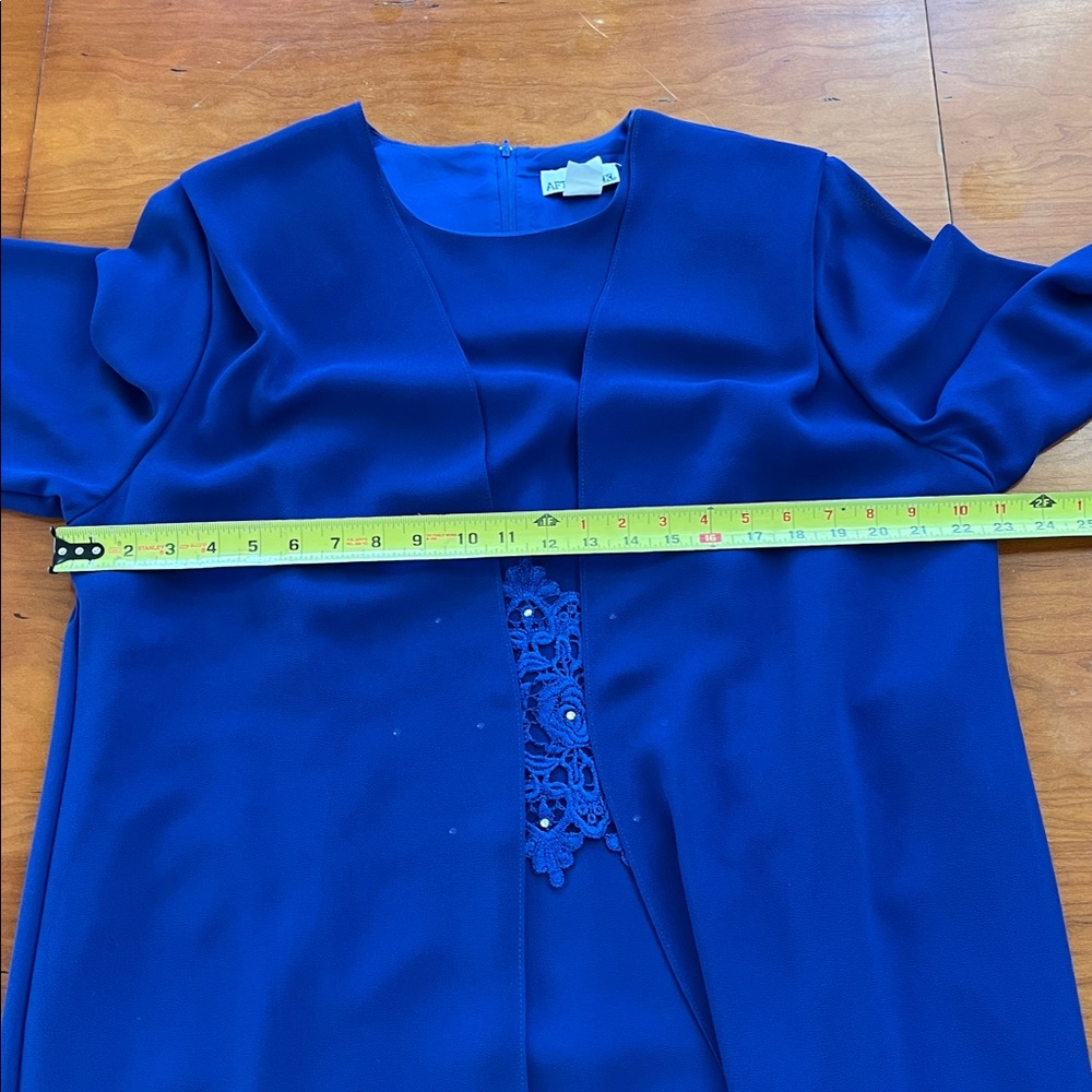 After Dark Vintage Long Sleeve Maxi Cape Dress, Royal Blue with Lace Detail 18WP - Picture 8 of 16